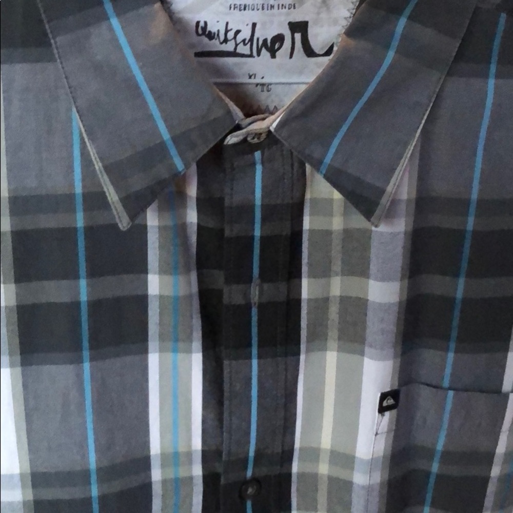 QuickSilver men’s plaid Dress shirt